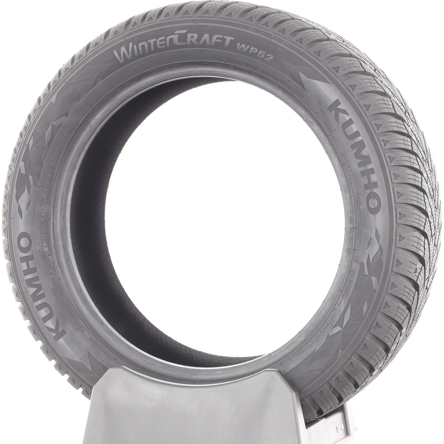 Kumho Wintercraft WP52 -  215/55 R17