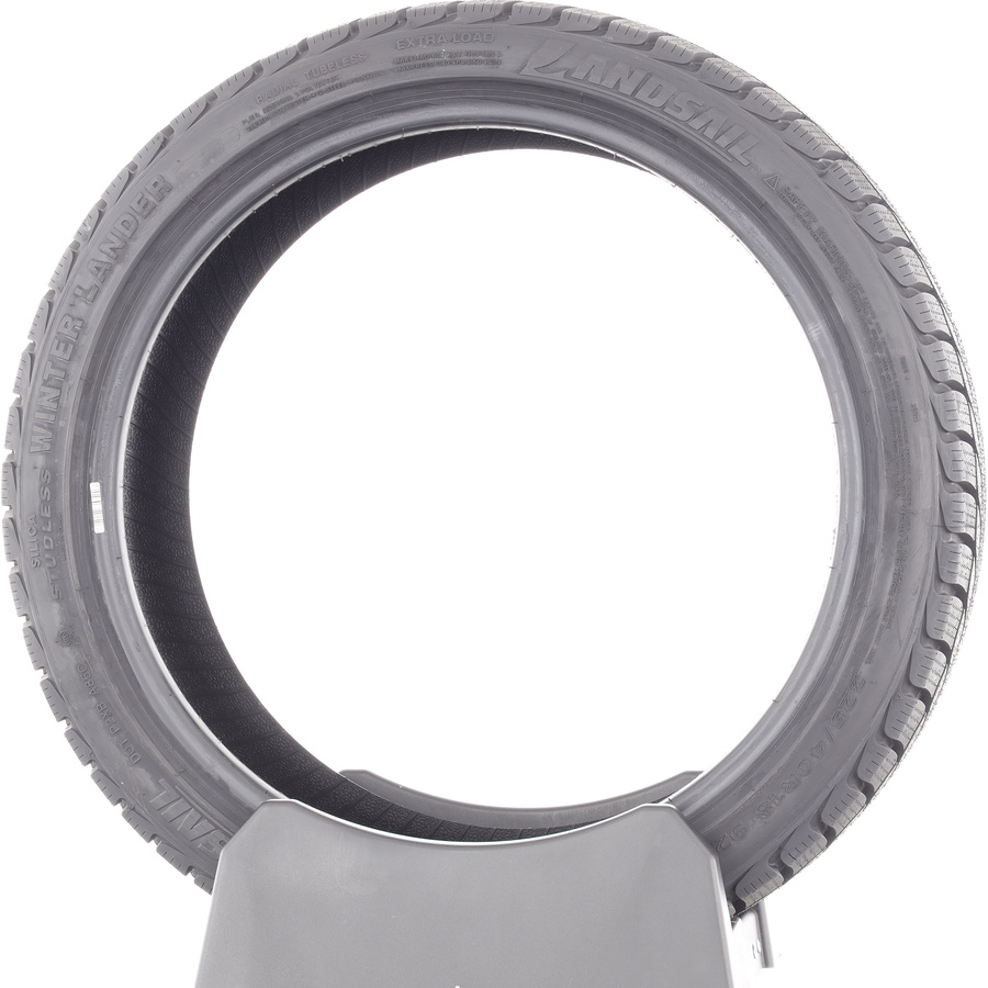 Landsail Winter Lander -  225/40 R18