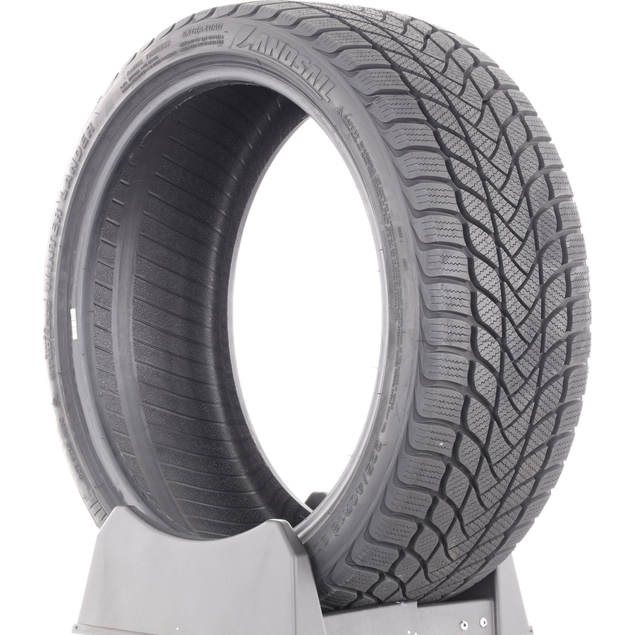 Landsail Winter Lander -  225/40 R18
