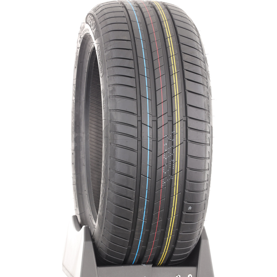Lassa Revola -  225/40 R18