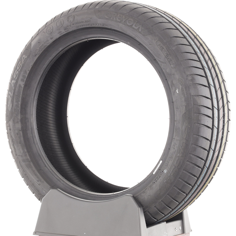 Lassa Revola -  225/40 R18