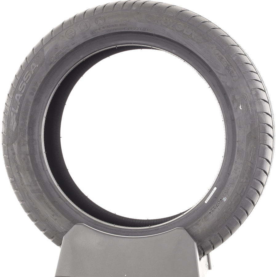 Lassa Revola -  225/40 R18