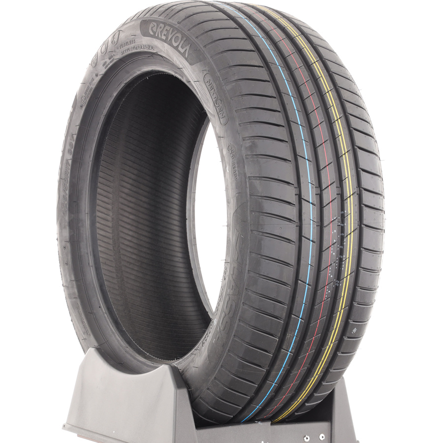 Lassa Revola -  225/40 R18