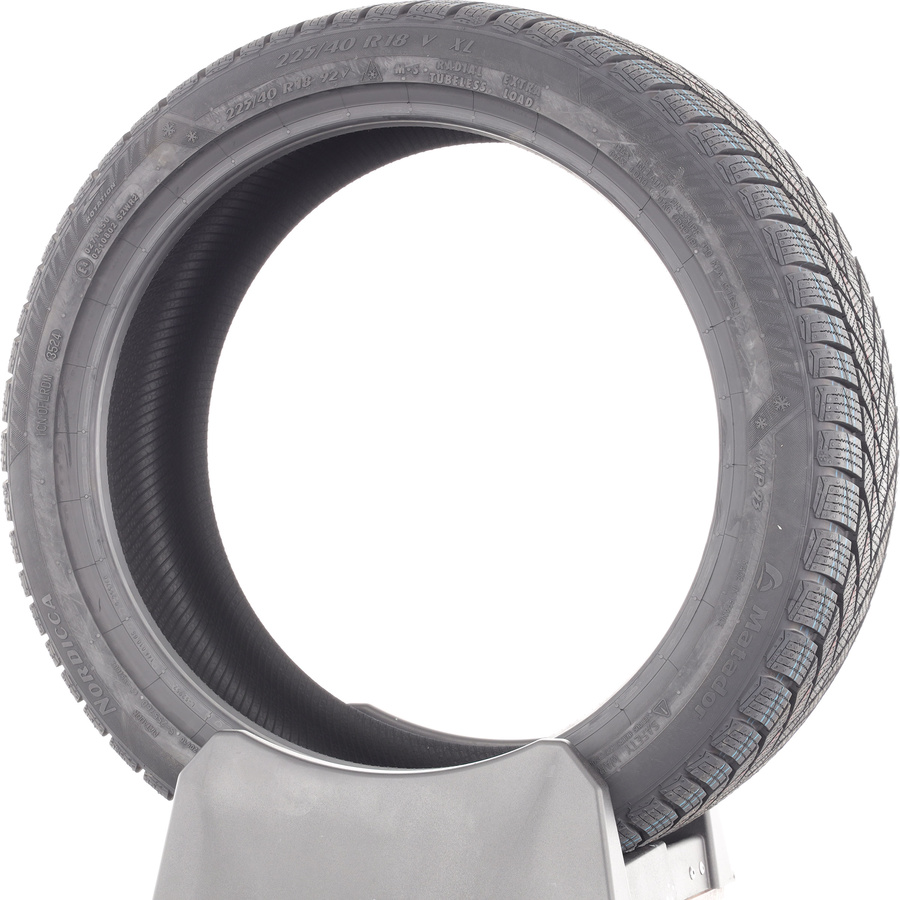 Matador MP93 Nordicca -  225/40 R18