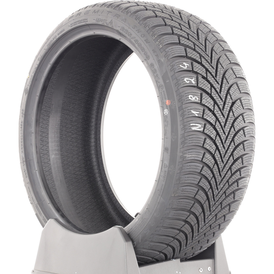 Maxxis Premitra Snow WP6 -  225/40 R18