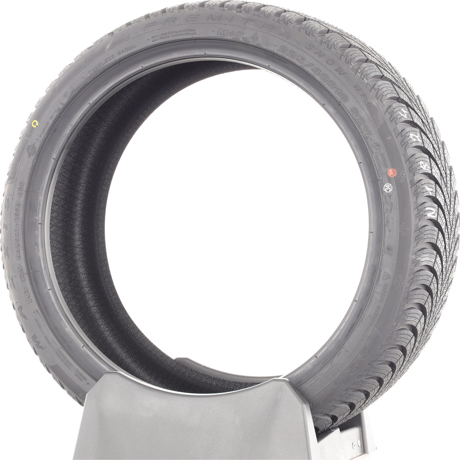 Maxxis Premitra Snow WP6 -  225/40 R18