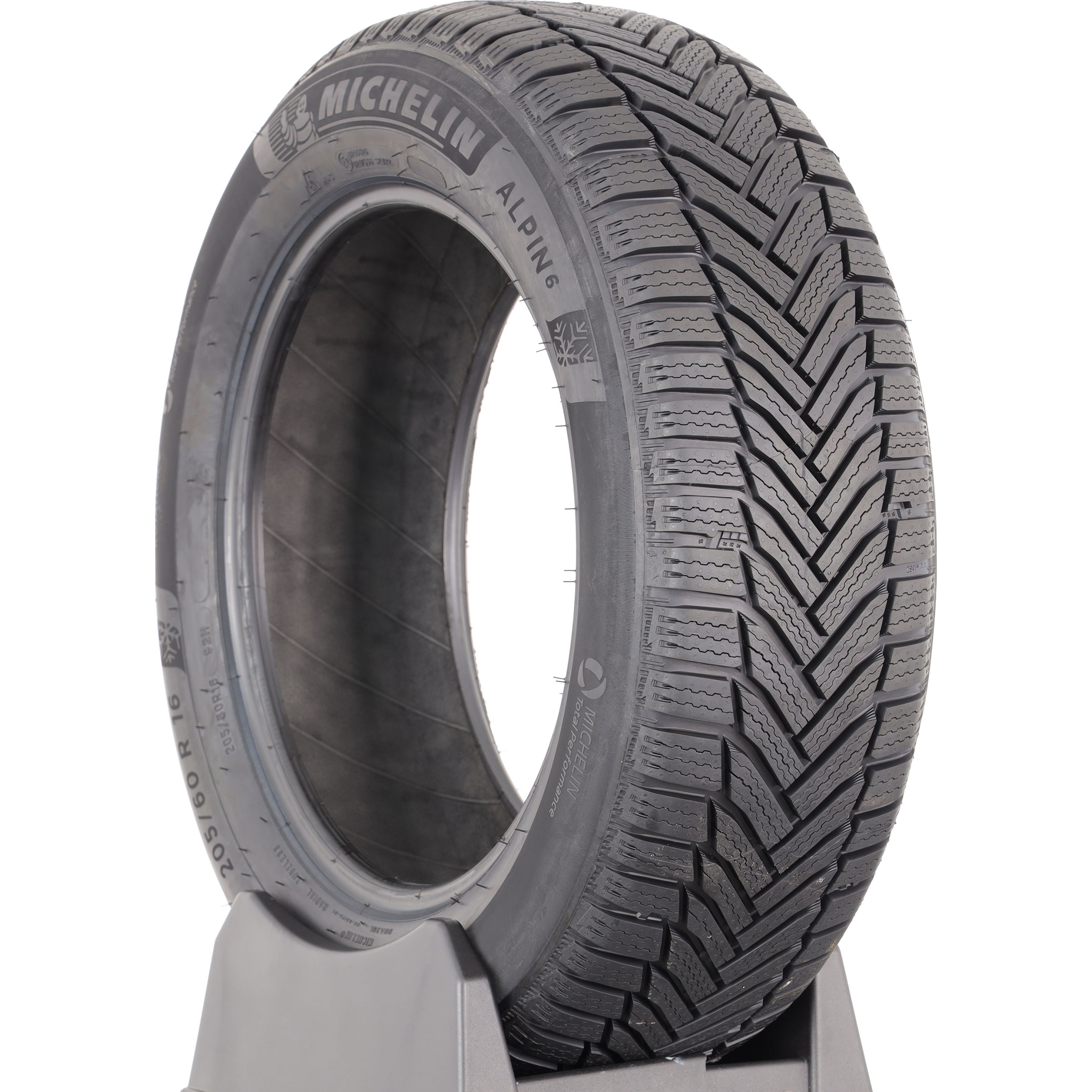 Test Michelin Alpin 6 - 205/60 R16 - Pneu - UFC-Que Choisir