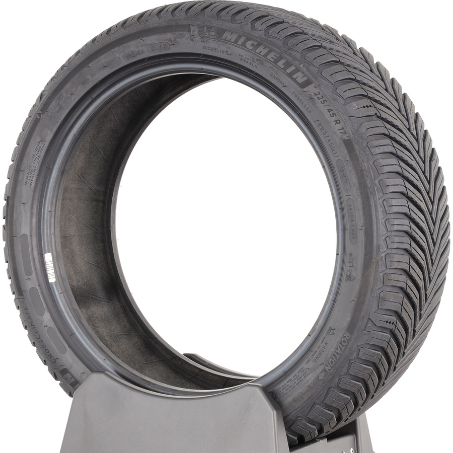 Michelin CrossClimate 2 -  225/45 R17