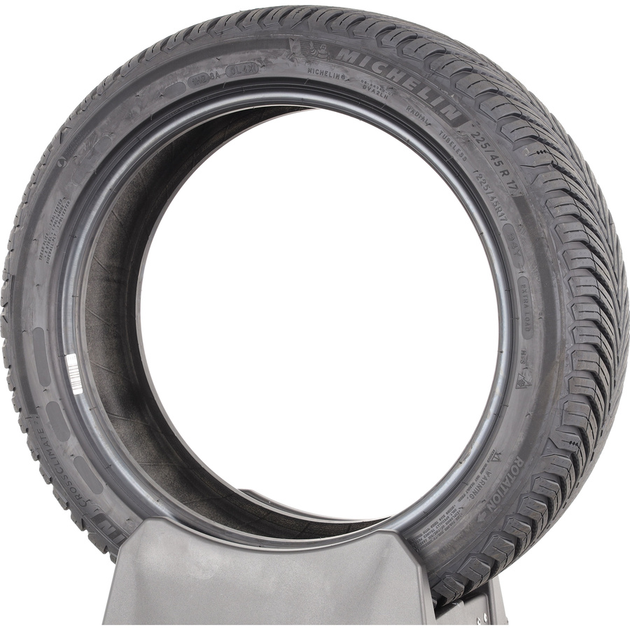 Michelin CrossClimate 2 -  225/45 R17