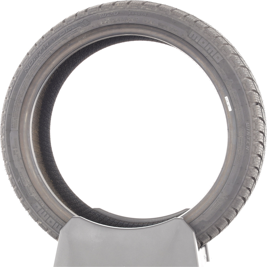 Momo W-20 North Pole -  225/40 R18