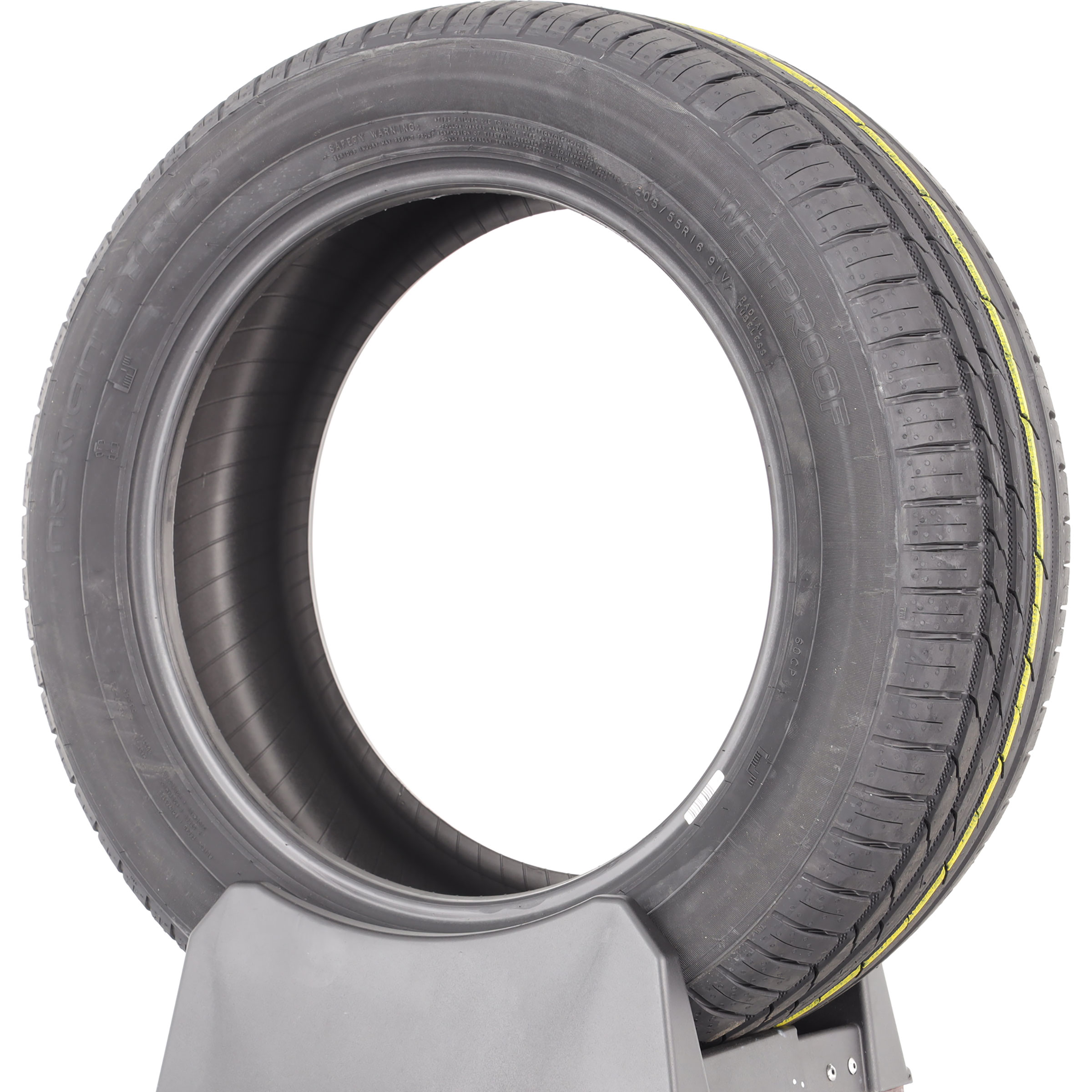 Nokian Wetproof -  205/55 R16