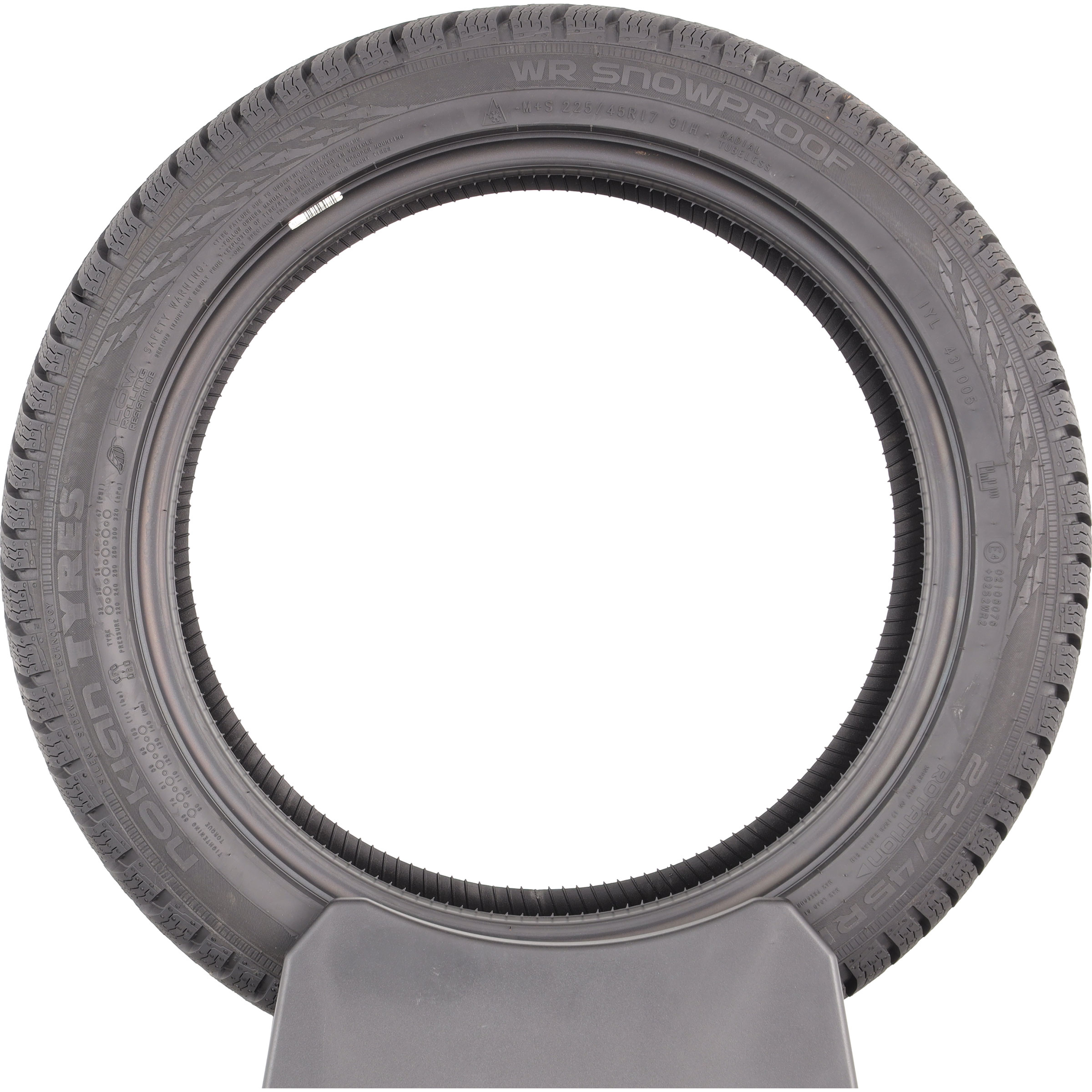 Test Nokian WR Snowproof - 225/45 R17 - Pneu - UFC-Que Choisir