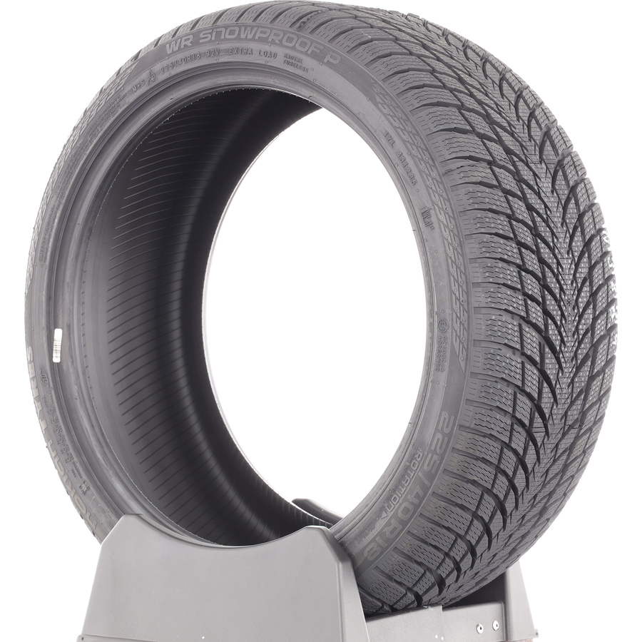 Nokian WR Snowproof P -  225/40 R18