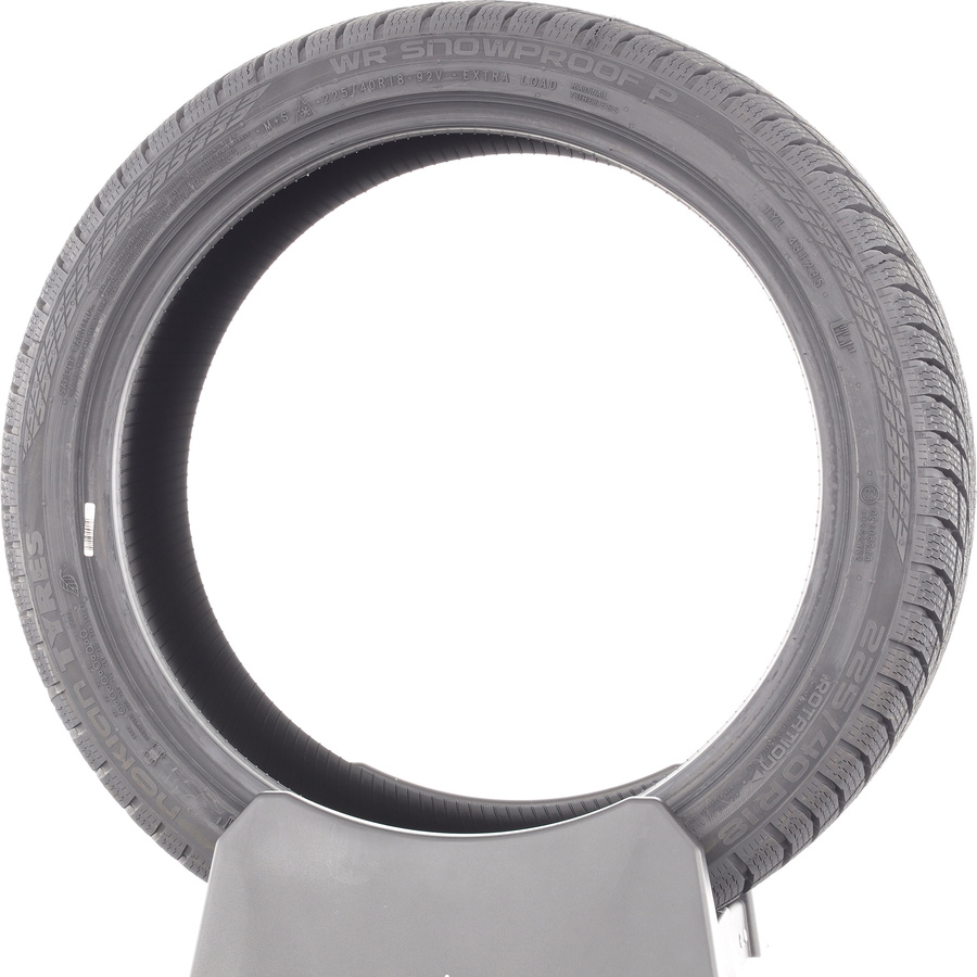 Nokian WR Snowproof P -  225/40 R18
