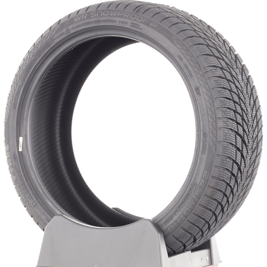 Nokian WR Snowproof P -  225/40 R18