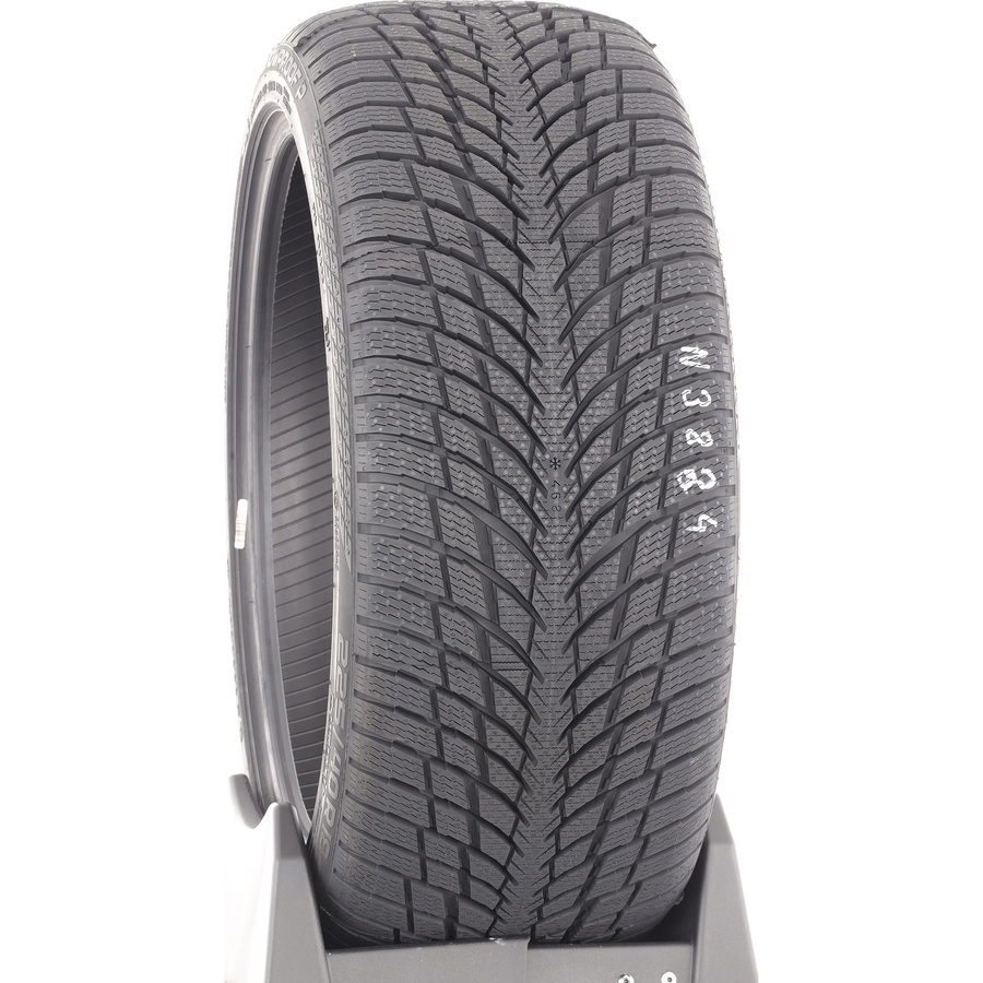 Nokian WR Snowproof P -  225/40 R18