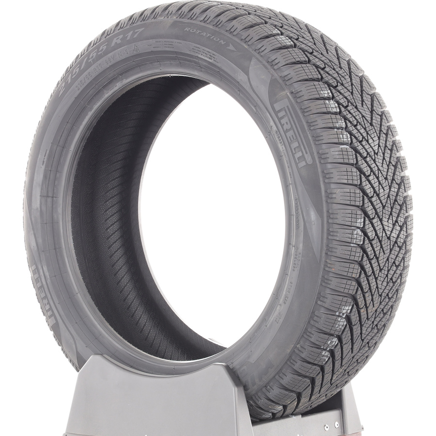Pirelli Cinturato Winter 2 -  215/55 R17