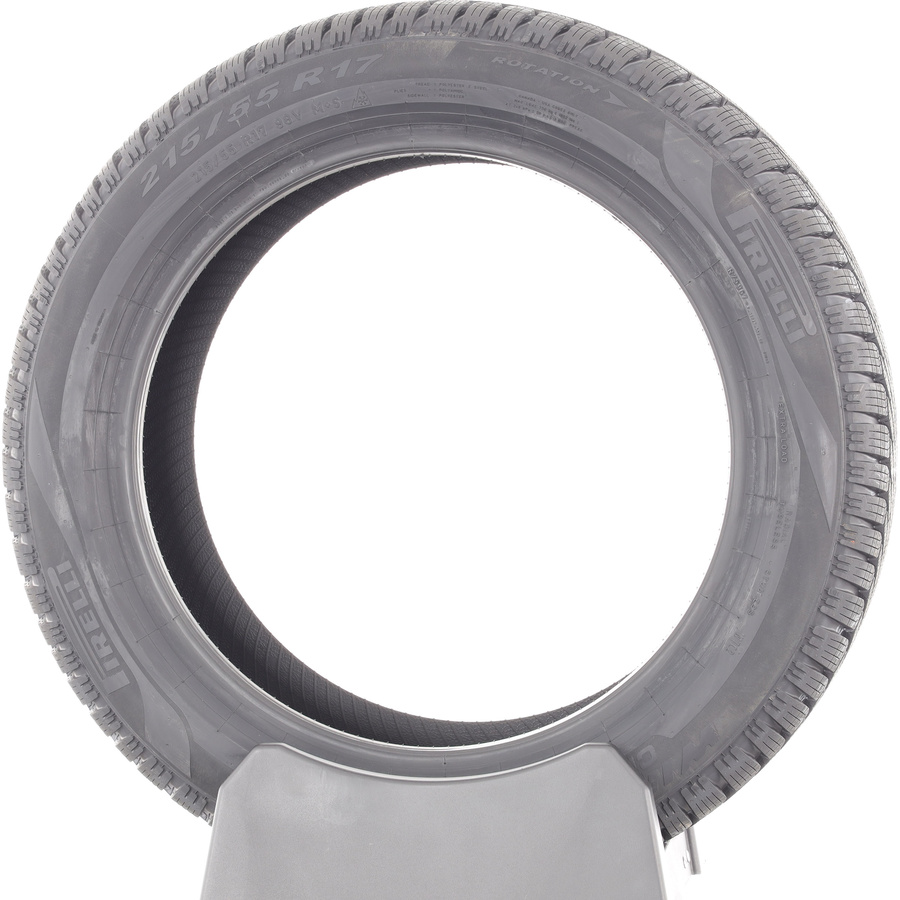 Pirelli Cinturato Winter 2 -  215/55 R17