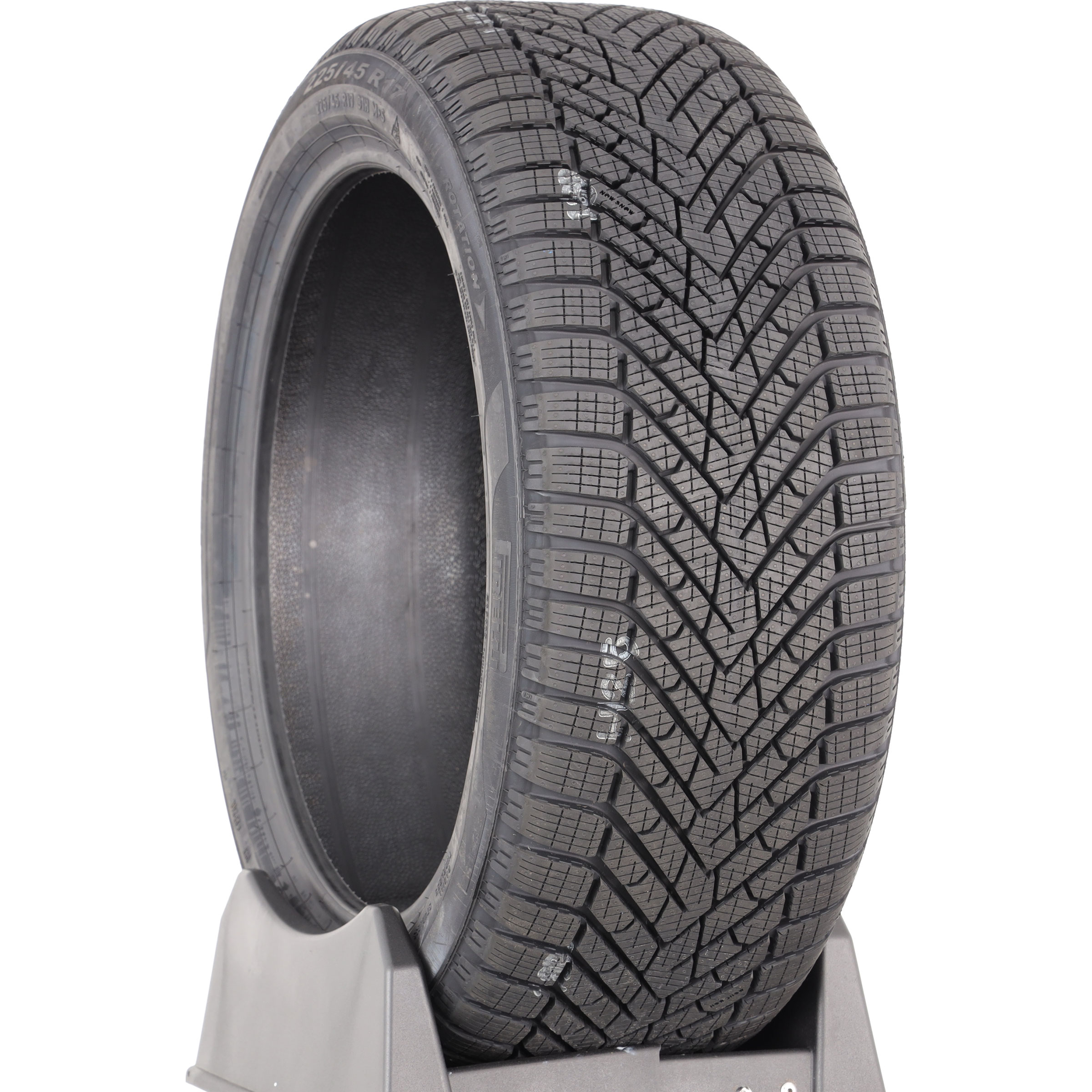 Pirelli Cinturato Winter 2 -  225/45 R17