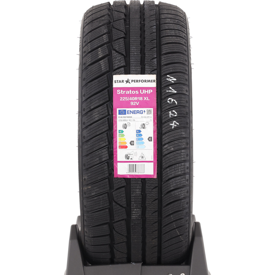 Star Performer Stratos UHP -  225/40 R18