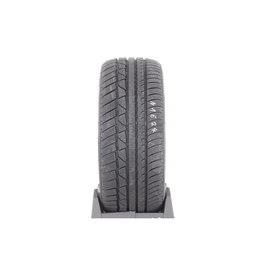 Star Performer Stratos UHP -  225/40 R18