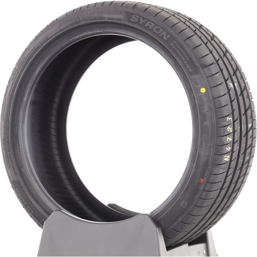 Syron Premium Performance -  225/40 R18