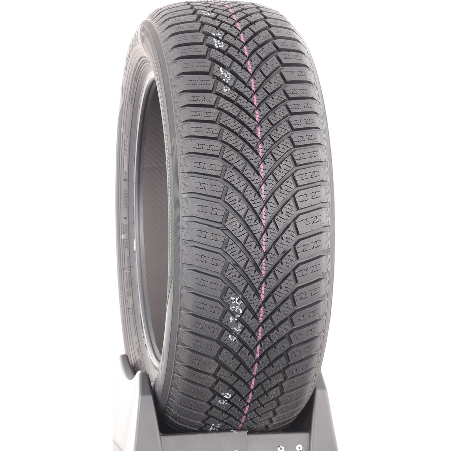 Yokohama BluEarth-Winter V906 -  215/55 R17