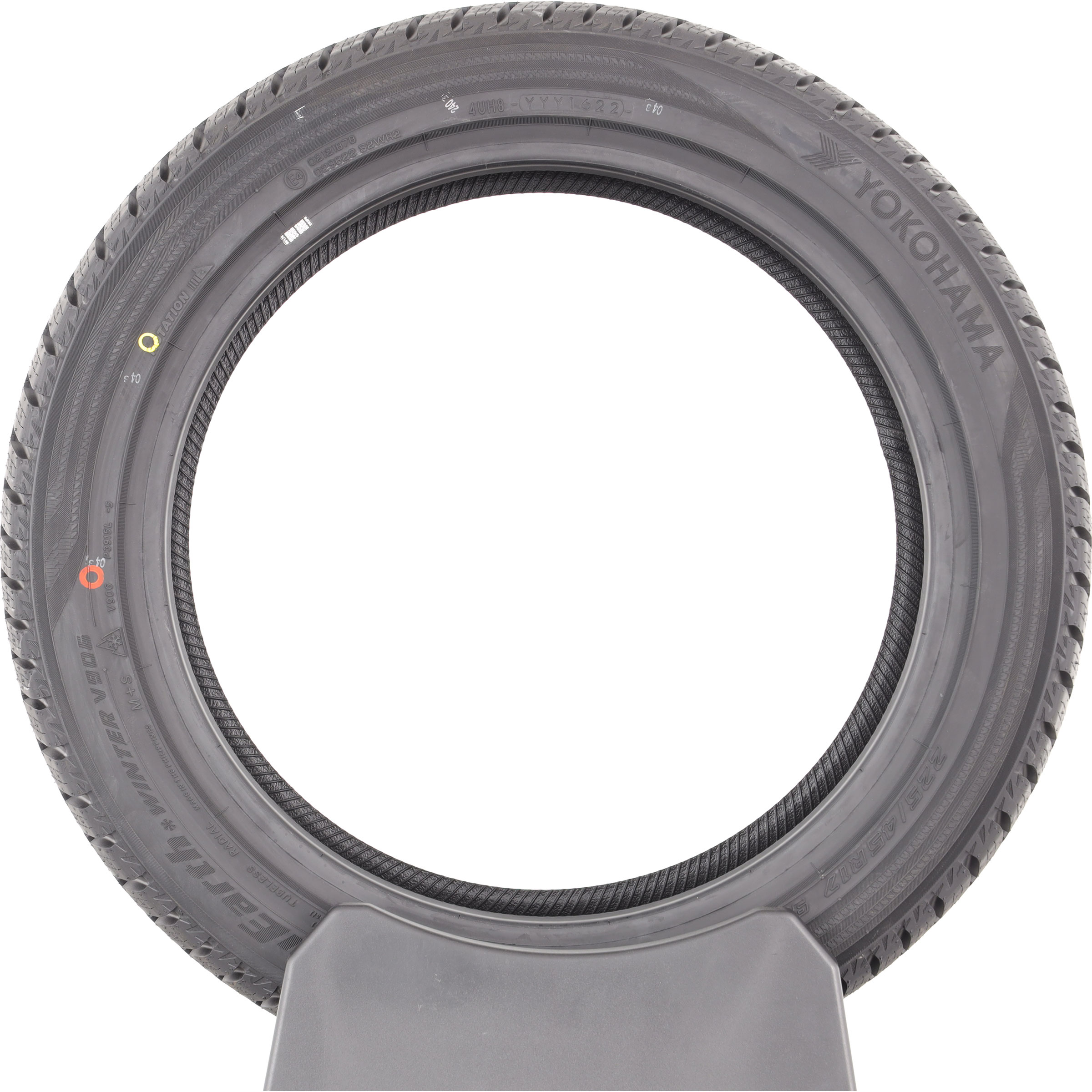 Test Yokohama BluEarth*Winter V906 - 225/45 R17 - Pneu - UFC-Que Choisir