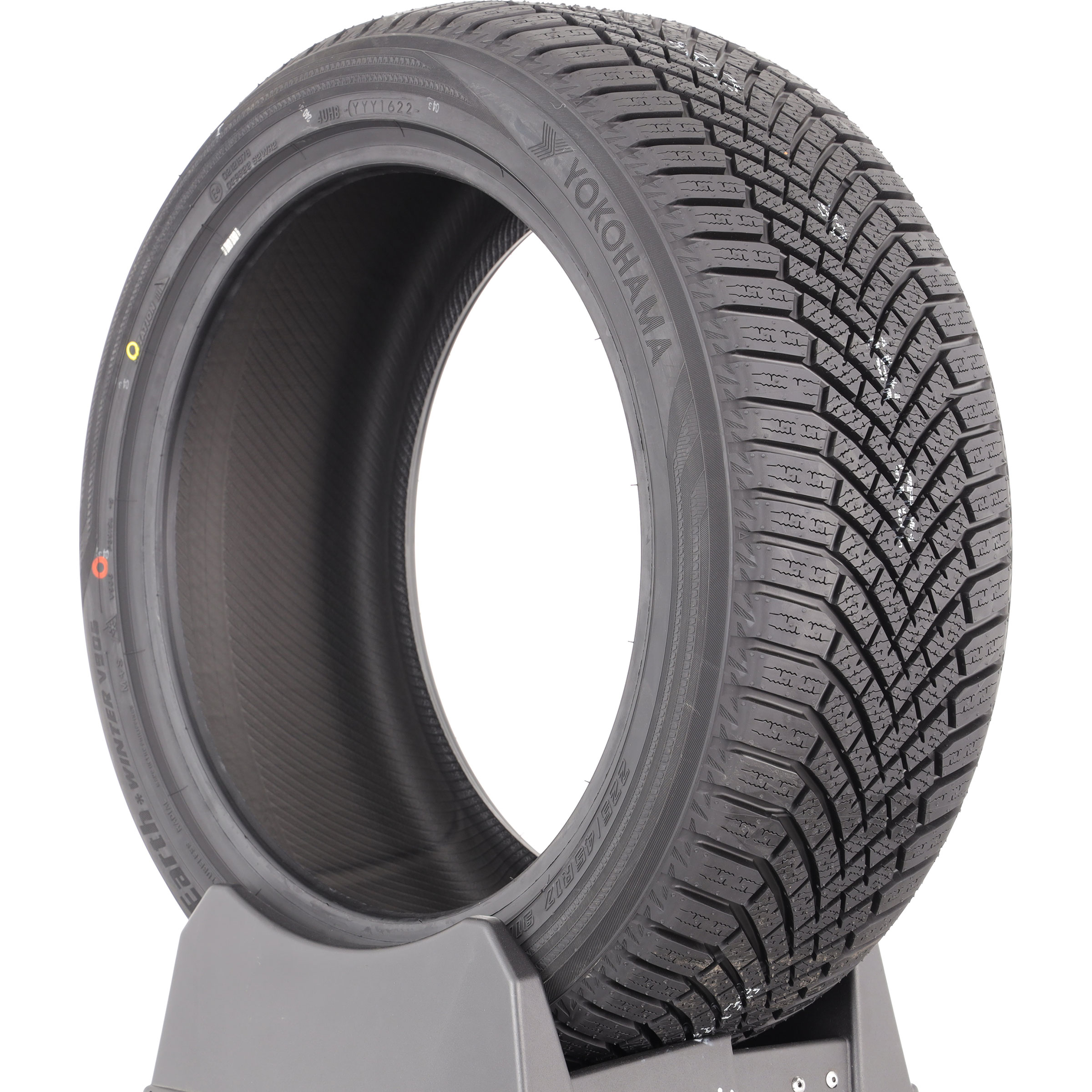 Test Yokohama BluEarth*Winter V906 - 225/45 R17 - Pneu - UFC-Que Choisir