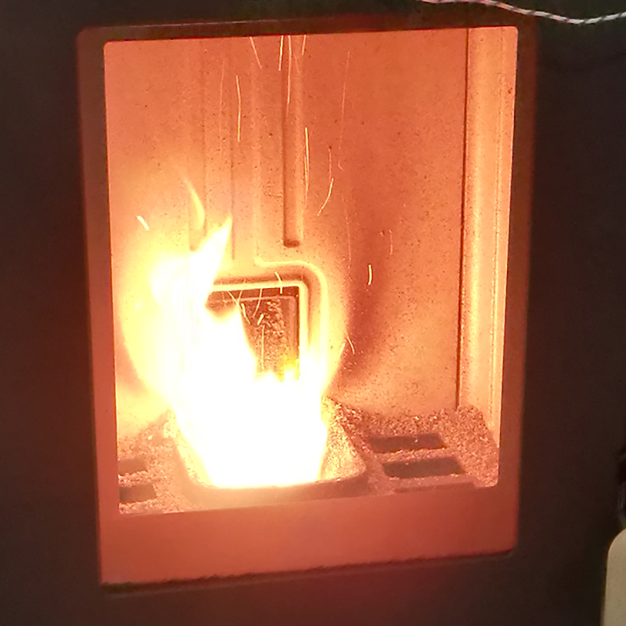 Jotul PF733 - Flamme en mode maximum