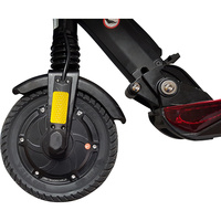 GoRide 80 Pro Night Edition - La roue motrice avant est équipée d'un pneu plein de 8 pouces.