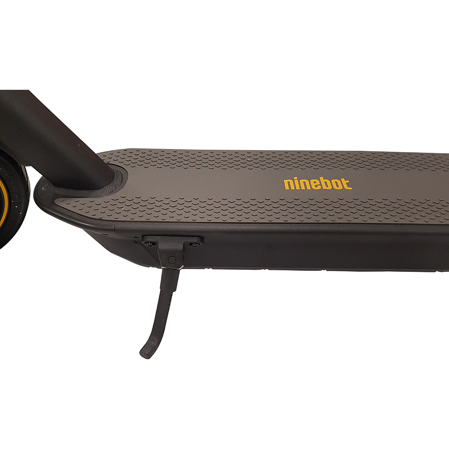 Ninebot KickScooter Max G30 - La béquille, pratique pour stationner l'engin.