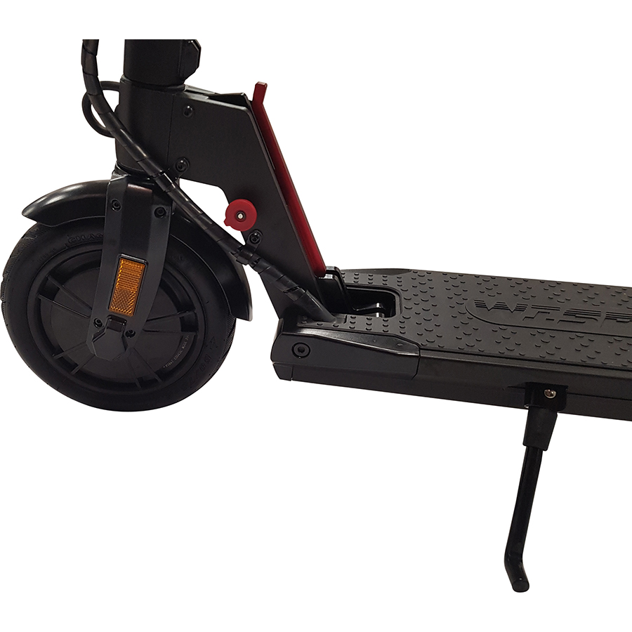 Wispeed T855 noire - La roue motrice, à l'avant, est montée sur un pneu gonflable de 8,5 pouces. Une béquille permet de stationner facilement l'engin.
