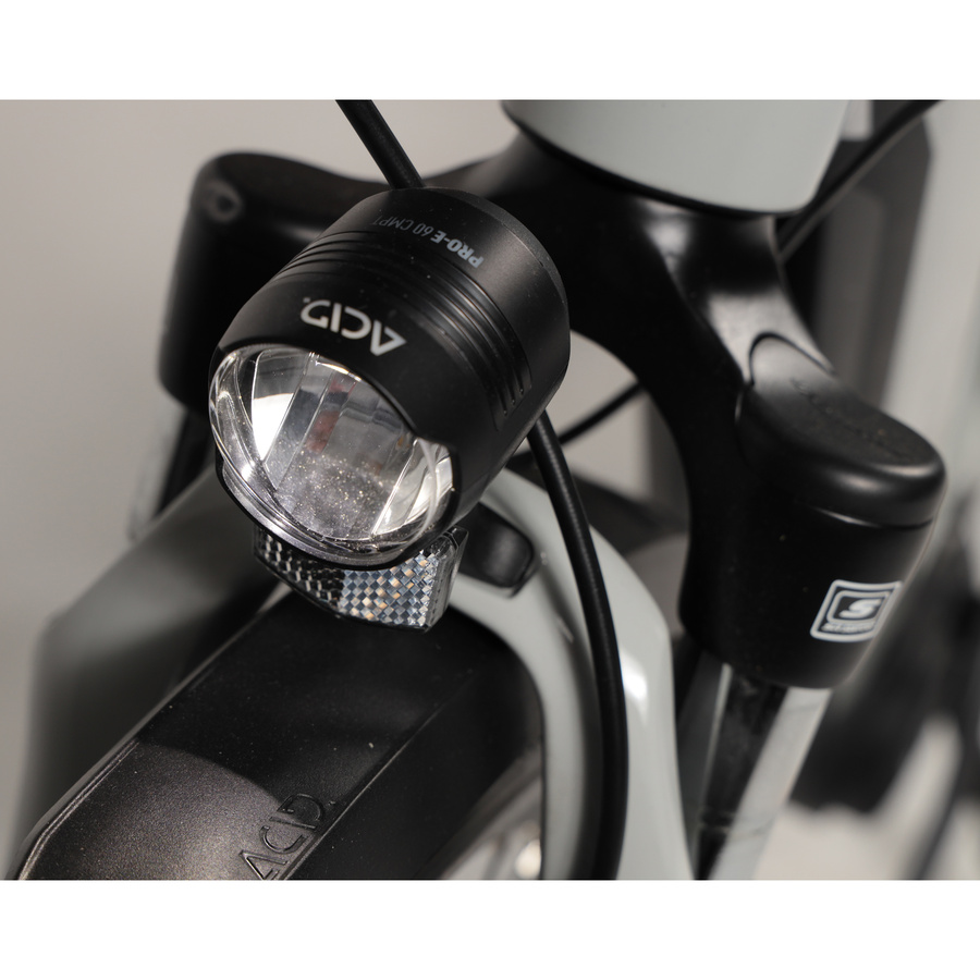 Cube Supreme Hybrid One 500 - Éclairage avant