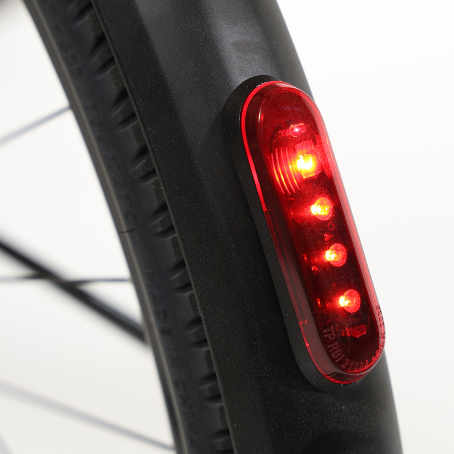 Decathlon Rockrider E-ACTV 900 - Éclairage arrière