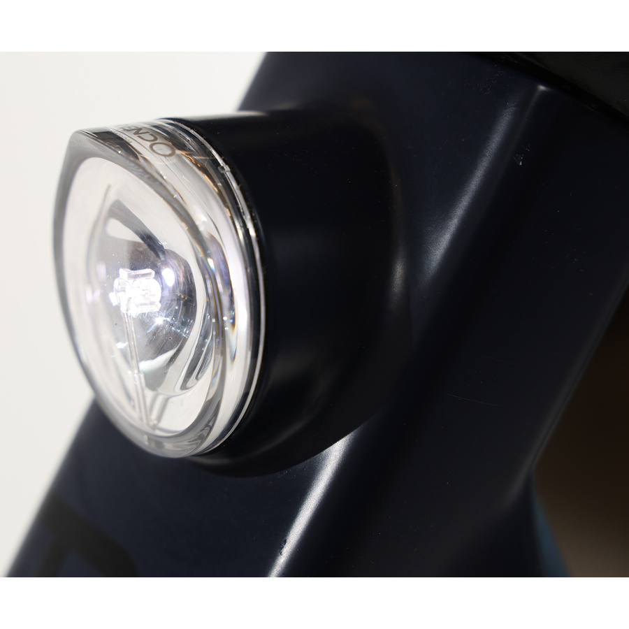 Moustache Lundi 27.2 - Éclairage avant