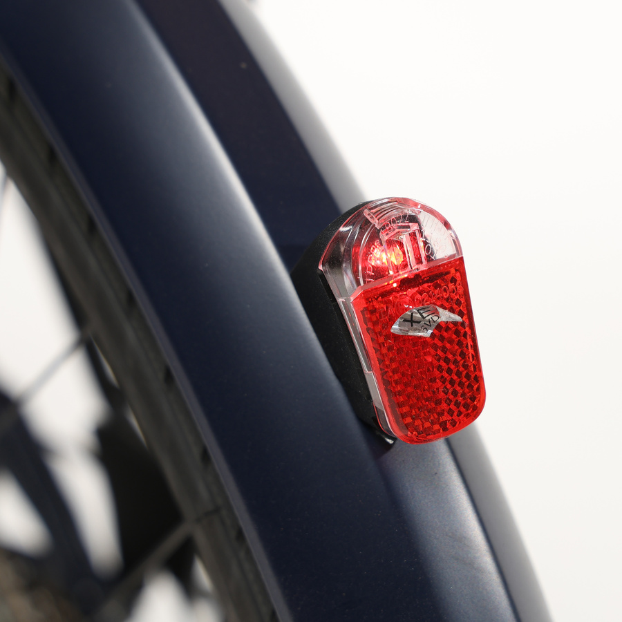 Moustache Lundi 27.2 - Éclairage arrière