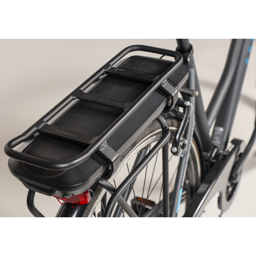 Zündapp Trekking 7.7 (Lidl) - Batterie située sous le porte-bagages