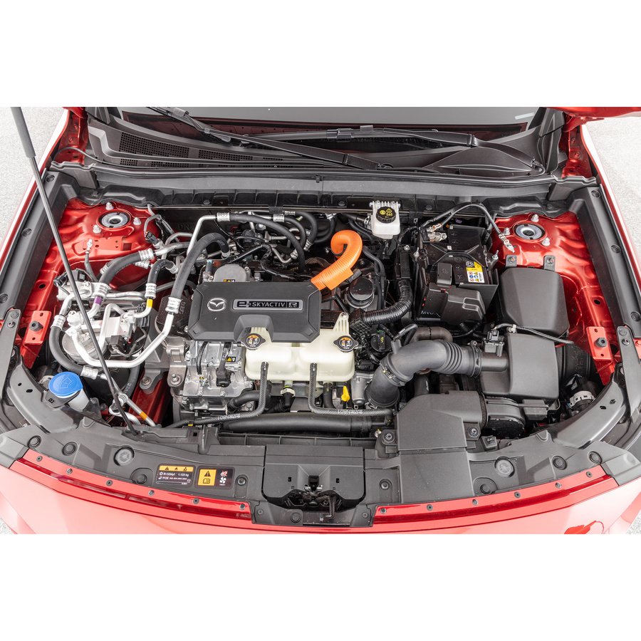 Mazda MX-30 e-SKYACTIV R-EV Makoto