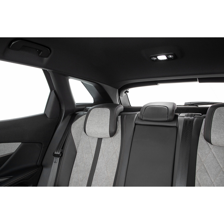 Peugeot 3008 Hybrid 300 e-EAT8 - 