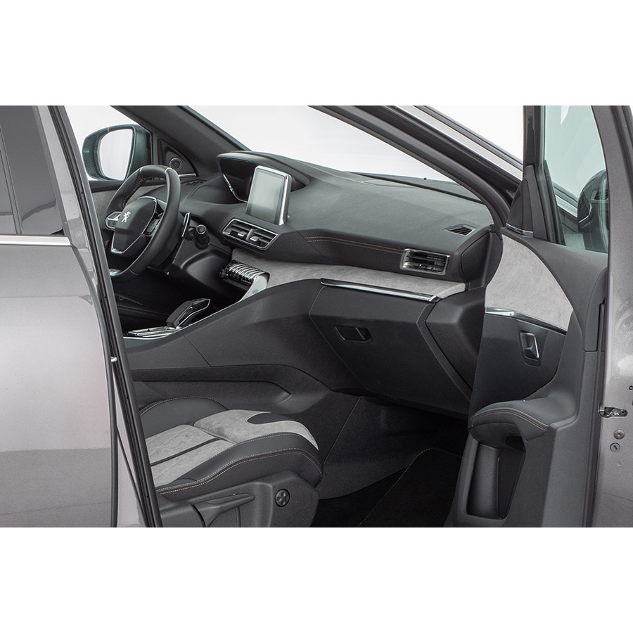 Peugeot 3008 Hybrid 300 e-EAT8 - 