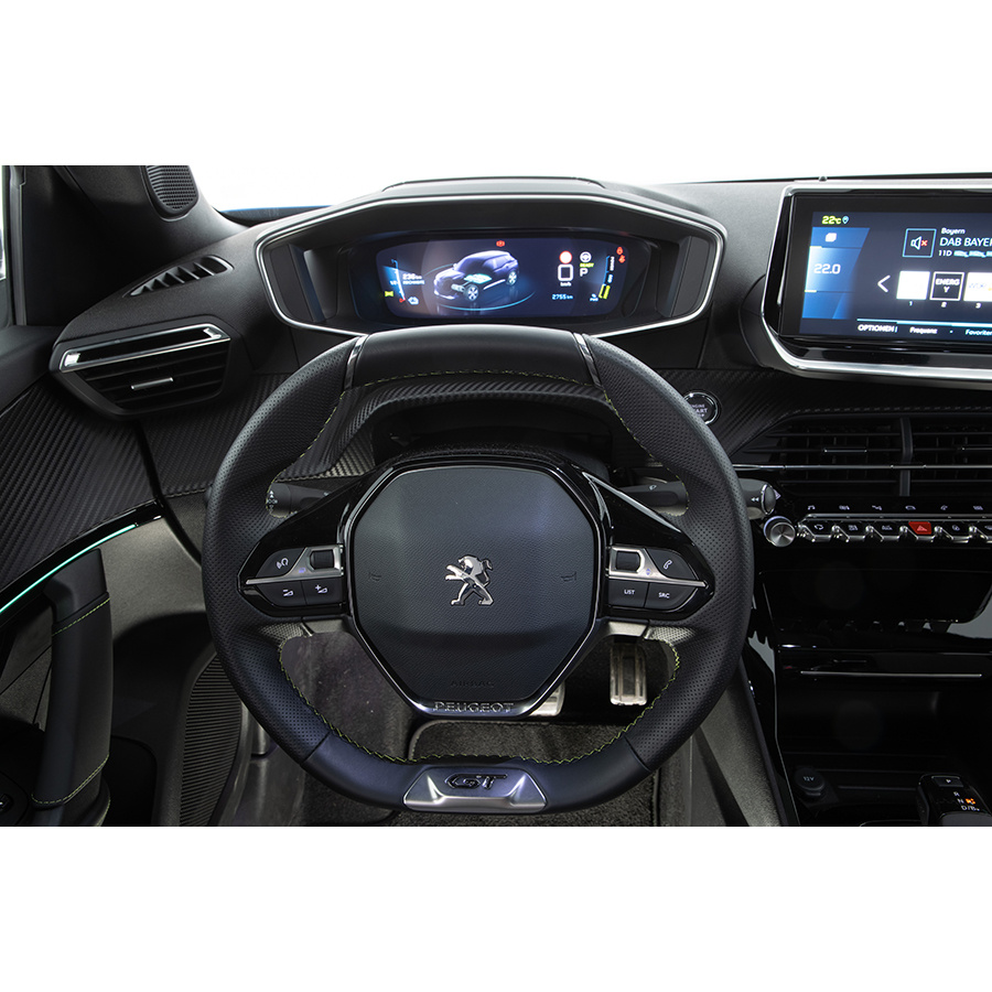 Peugeot e-2008 électrique 136 ch GT - 