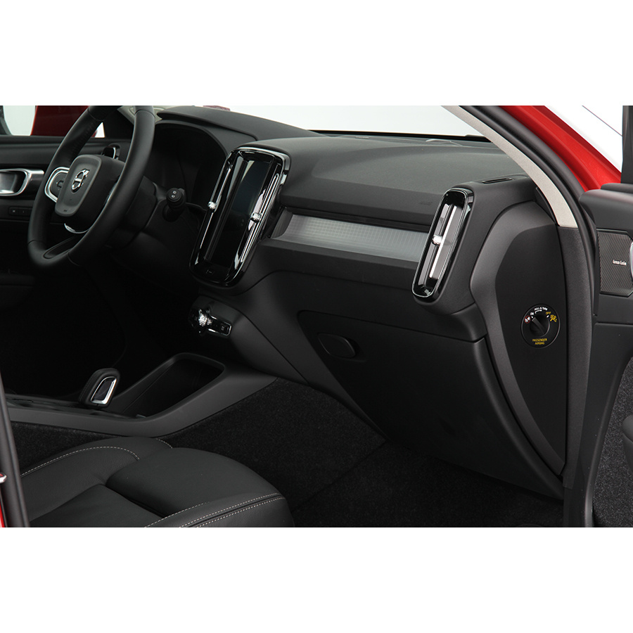 Volvo XC40 D4 AWD AdBlue 190 ch Geartronic 8 - 