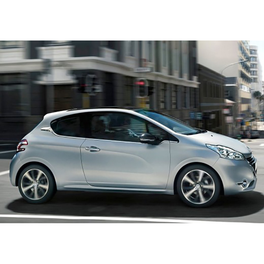 Test Peugeot 208 1.4 e-HDi 68 BMP5 BLUE LION - Essai ...