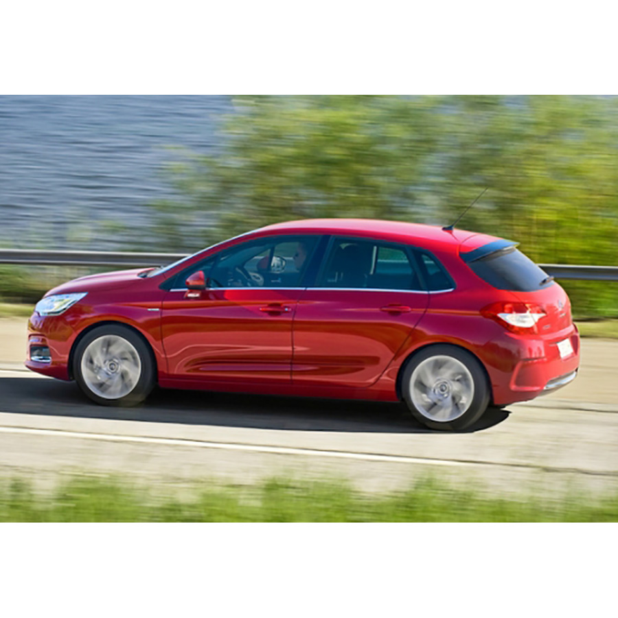 Test Citroën C4 1.6 VTi 120 Essai voiture compacte UFCQue Choisir