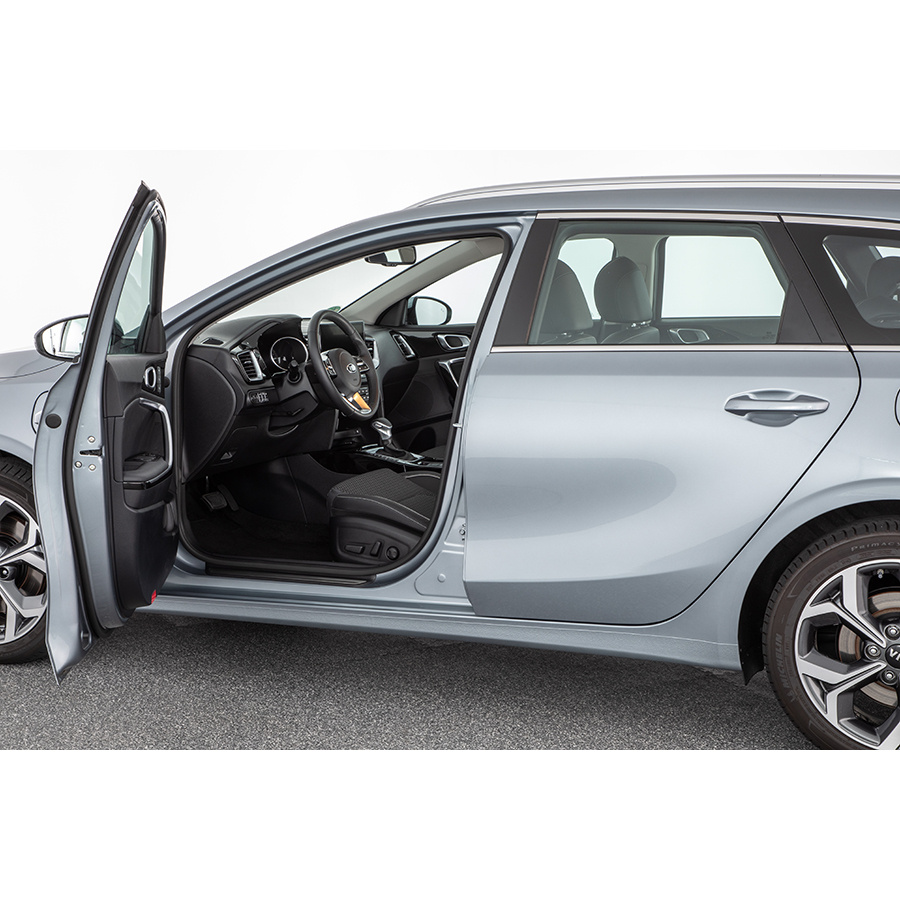 KIA Ceed SW 1.6 GDi 105 ch ISG/ Electrique 60.5ch DCT6