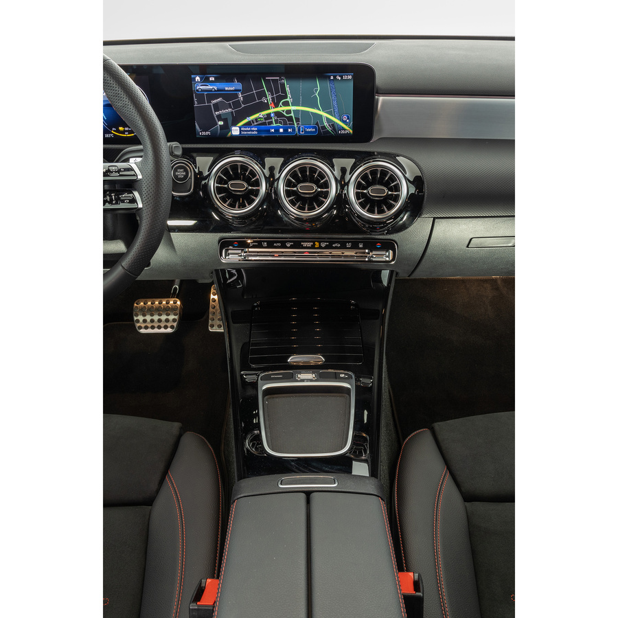 Mercedes Classe A 250 e 8G-DCT AMG Line