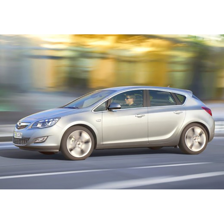 Opel  Astra 1.3 CDTI 95 EcoFLEX  - Vue principale