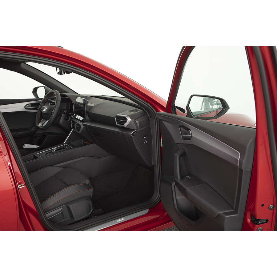 Seat Leon Sportstourer 1.5 eTSI 150 DSG7 - 
