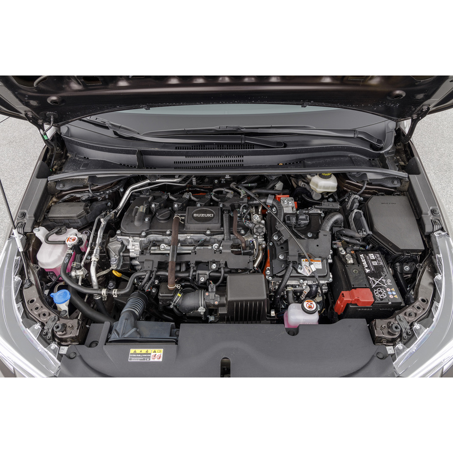 Suzuki Swace 1.8 Hybrid